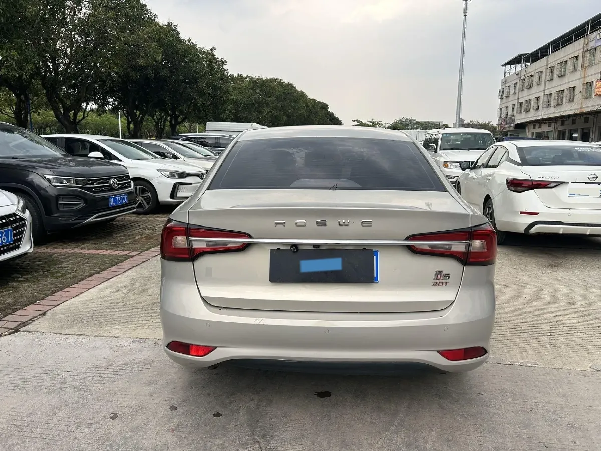 2019 Roewe i5 1.5T 169HP L4 7DCT,autocango,china used car exporter,china ev exporter,chinese used car exporter,chinese used ev exporter