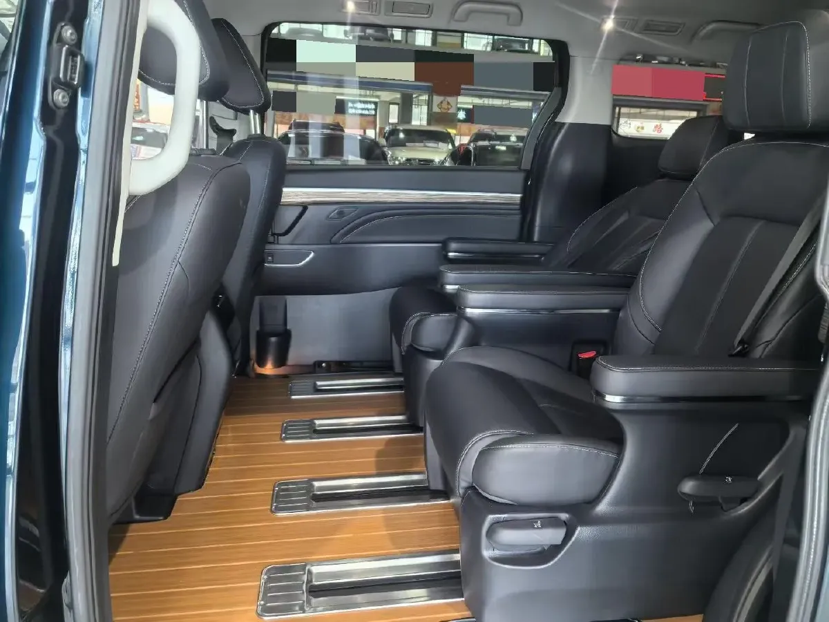 2021 GAC Trumpchi M8 2.0T 252HP L4 8AT,autocango,china used car exporter,china ev exporter,chinese used car exporter,chinese used ev exporter