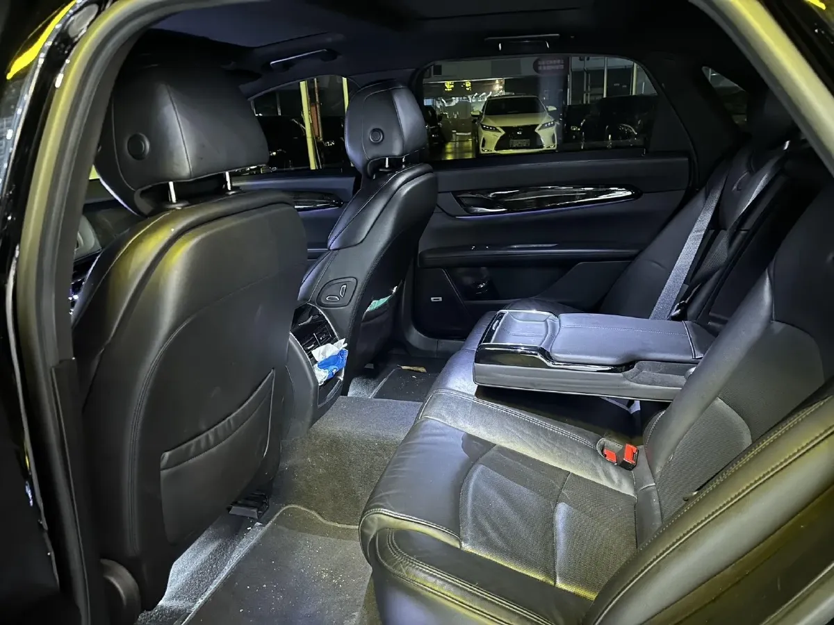 2021 Cadillac CT6 2.0T 237HP L4 10AT,autocango,china used car exporter,china ev exporter,chinese used car exporter,chinese used ev exporter