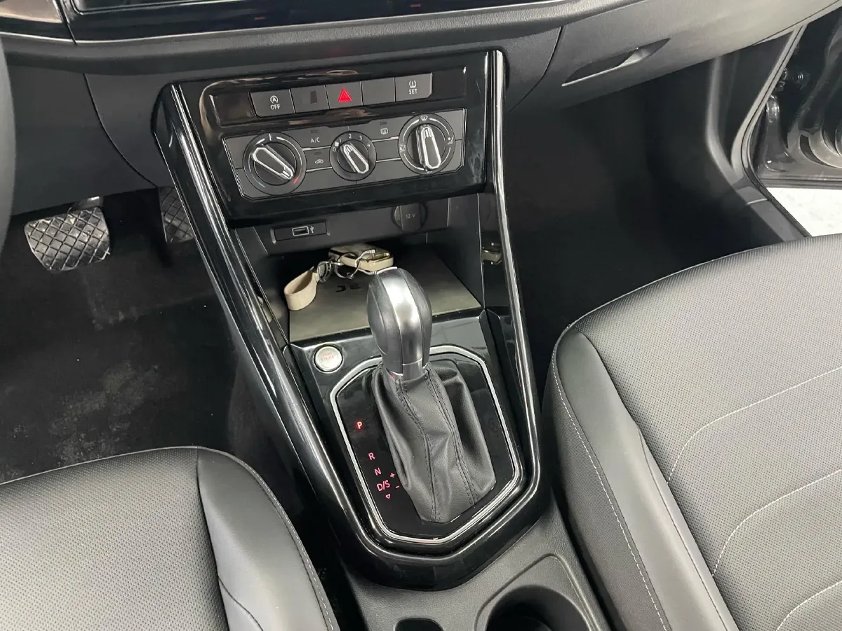 2022 Jetta VS5 1.4T 150HP L4 6AT,autocango,china used car exporter,china ev exporter,chinese used car exporter,chinese used ev exporter