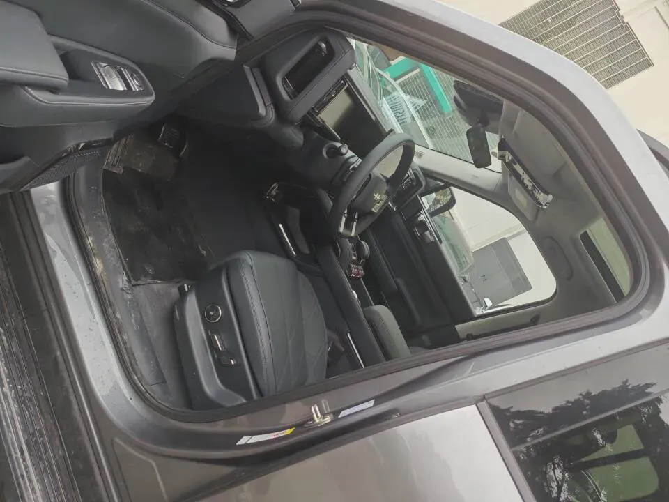 2025 FangChengBao Bao 5 1.5T 194HP L4 E-CVT PHEV 31.8KWH,autocango,china used car exporter,china ev exporter,chinese used car exporter,chinese used ev exporter