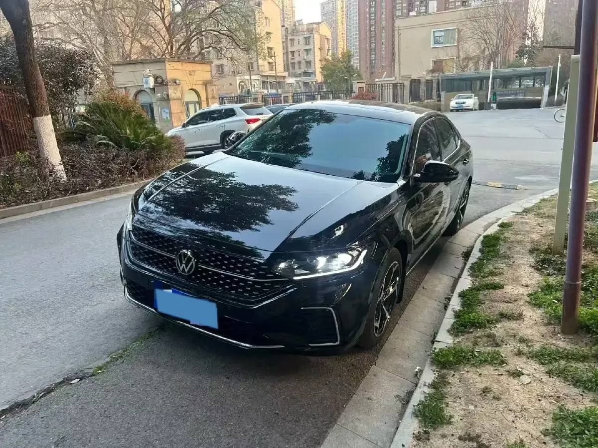 2025 Volkswagen Passat 2.0T 186HP L4 7DCT,autocango,china used car exporter,china ev exporter,chinese used car exporter,chinese used ev exporter