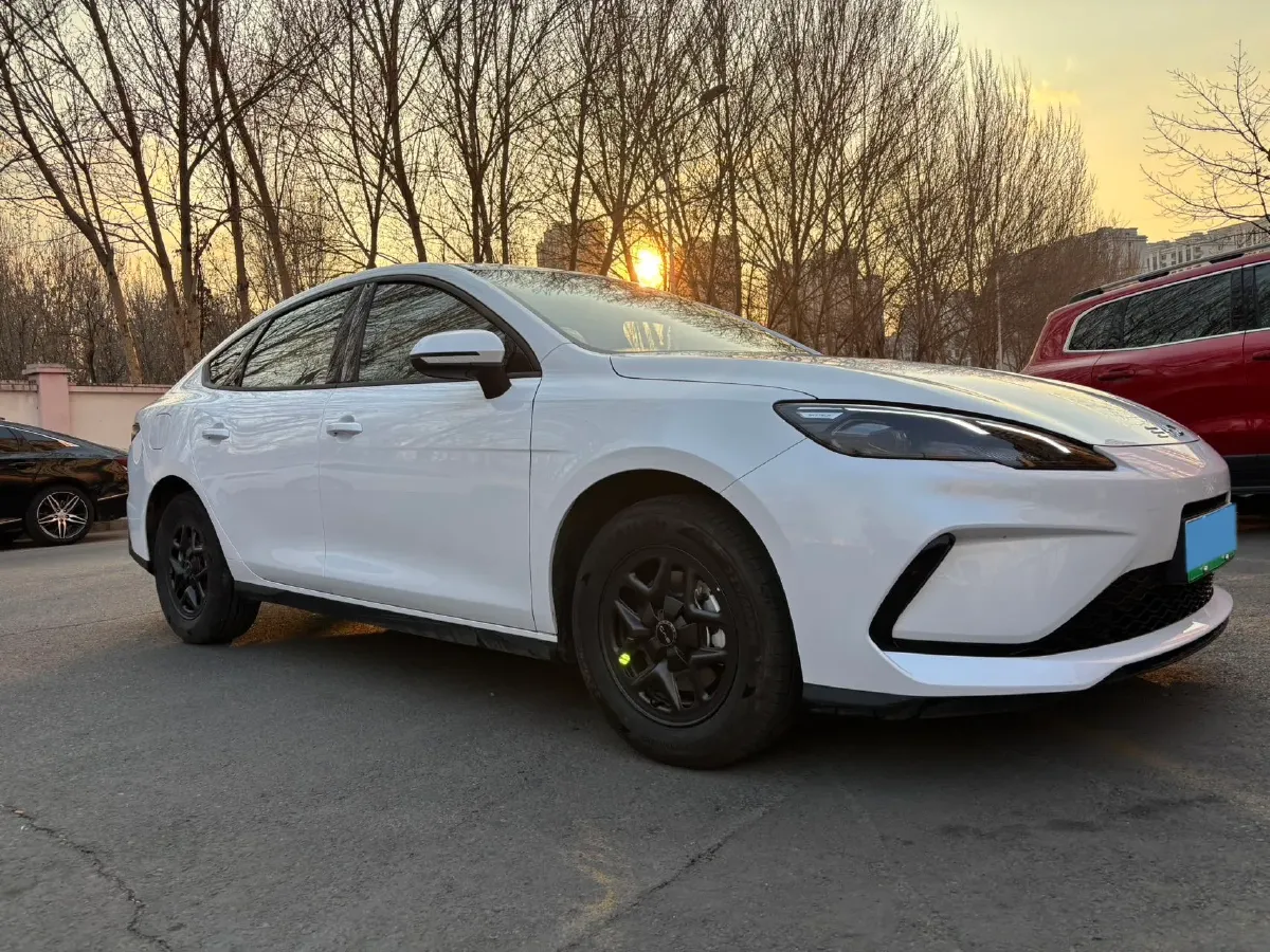 2025 BYD Seal05 DM-i 1.5L 101HP L4 E-CVT PHEV 7.68KWH,autocango,china used car exporter,china ev exporter,chinese used car exporter,chinese used ev exporter