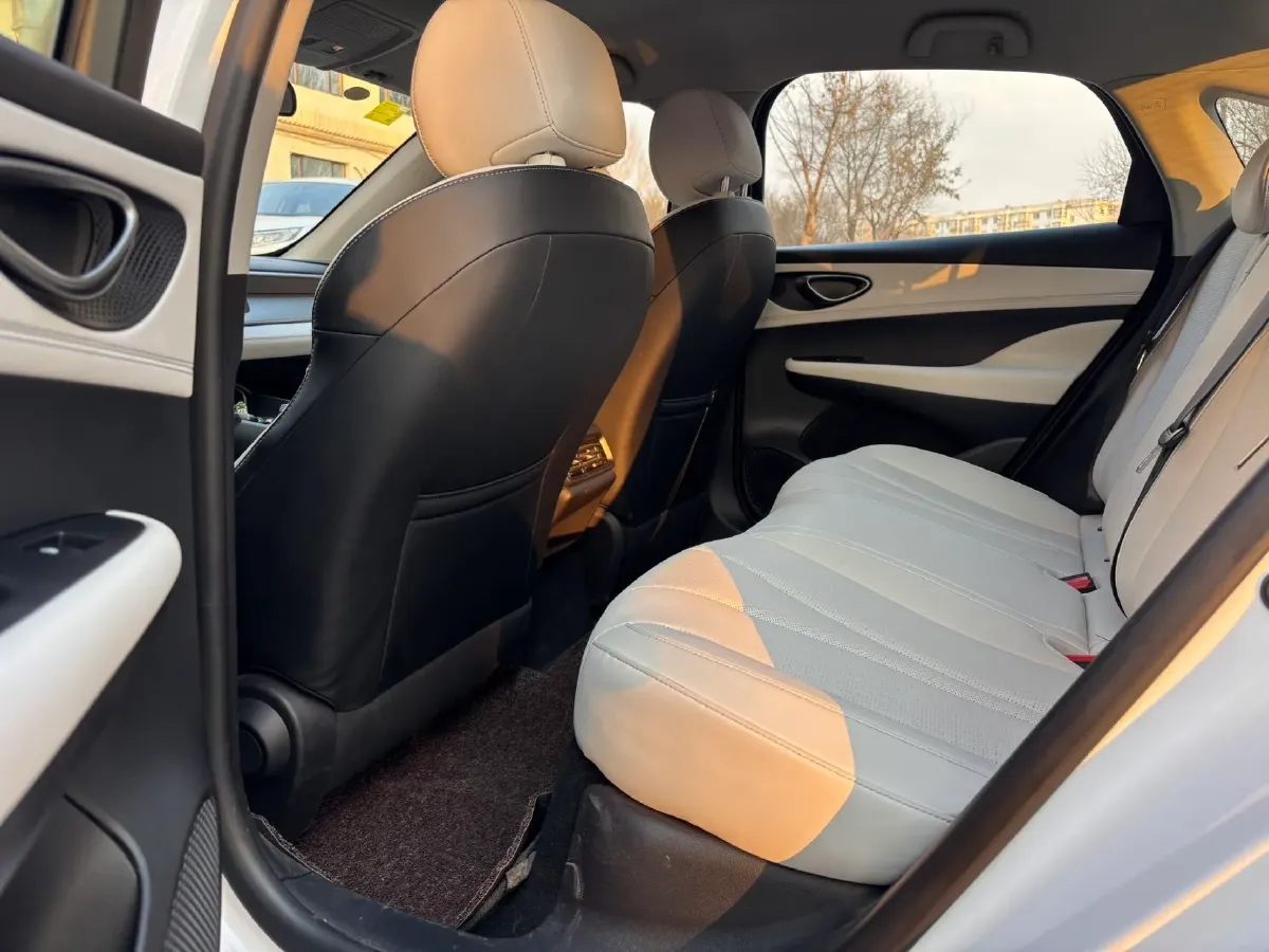 2025 BYD Seal05 DM-i 1.5L 101HP L4 E-CVT PHEV 7.68KWH,autocango,china used car exporter,china ev exporter,chinese used car exporter,chinese used ev exporter