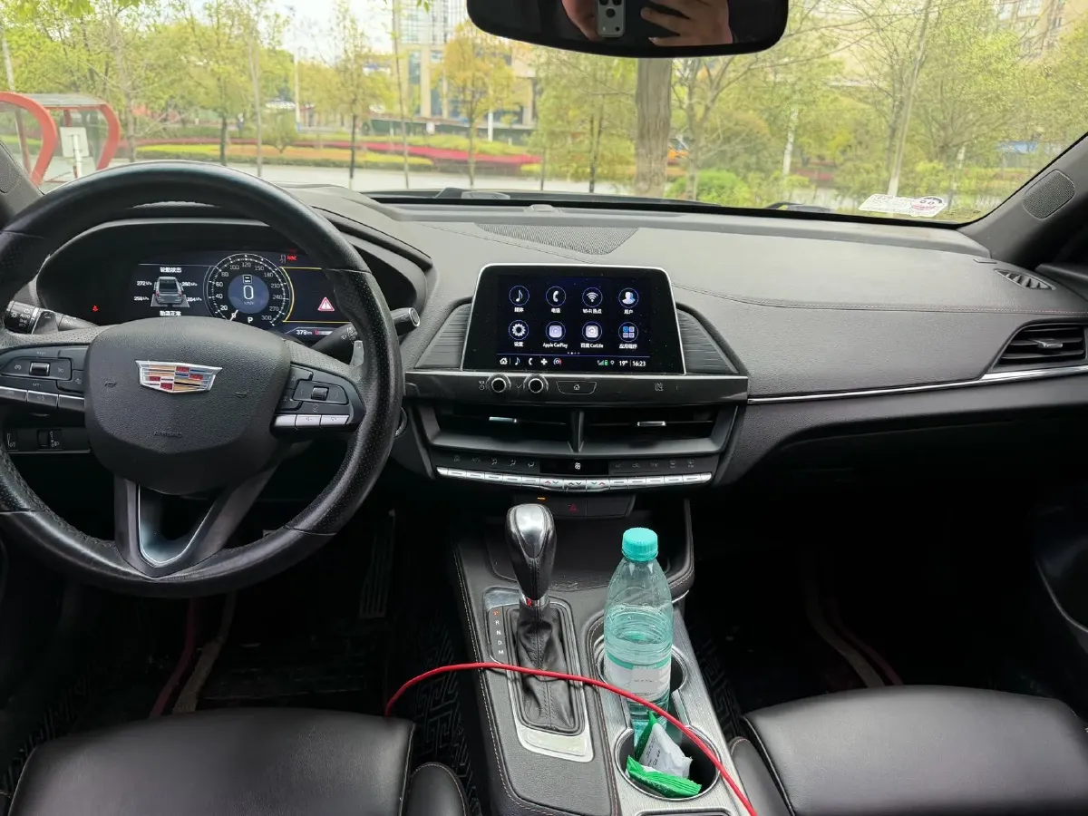 2021 Cadillac CT4 2.0T 237HP L4 8AT,autocango,china used car exporter,china ev exporter,chinese used car exporter,chinese used ev exporter