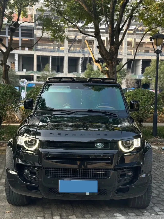 2023 Land Rover Defender 3.0T 400HP L6 8AT,autocango,china used car exporter,china ev exporter,chinese used car exporter,chinese used ev exporter