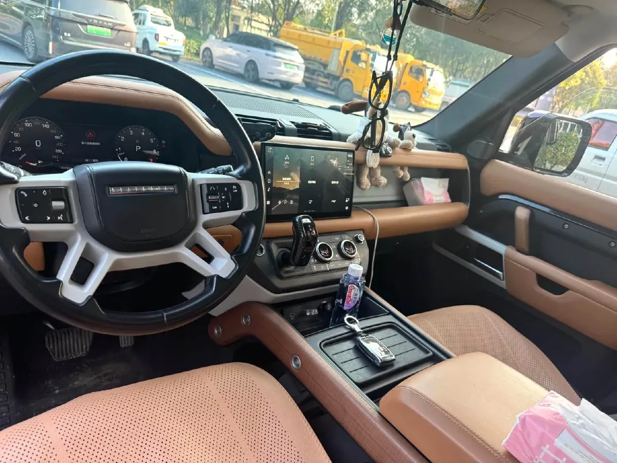 2023 Land Rover Defender 3.0T 400HP L6 8AT,autocango,china used car exporter,china ev exporter,chinese used car exporter,chinese used ev exporter