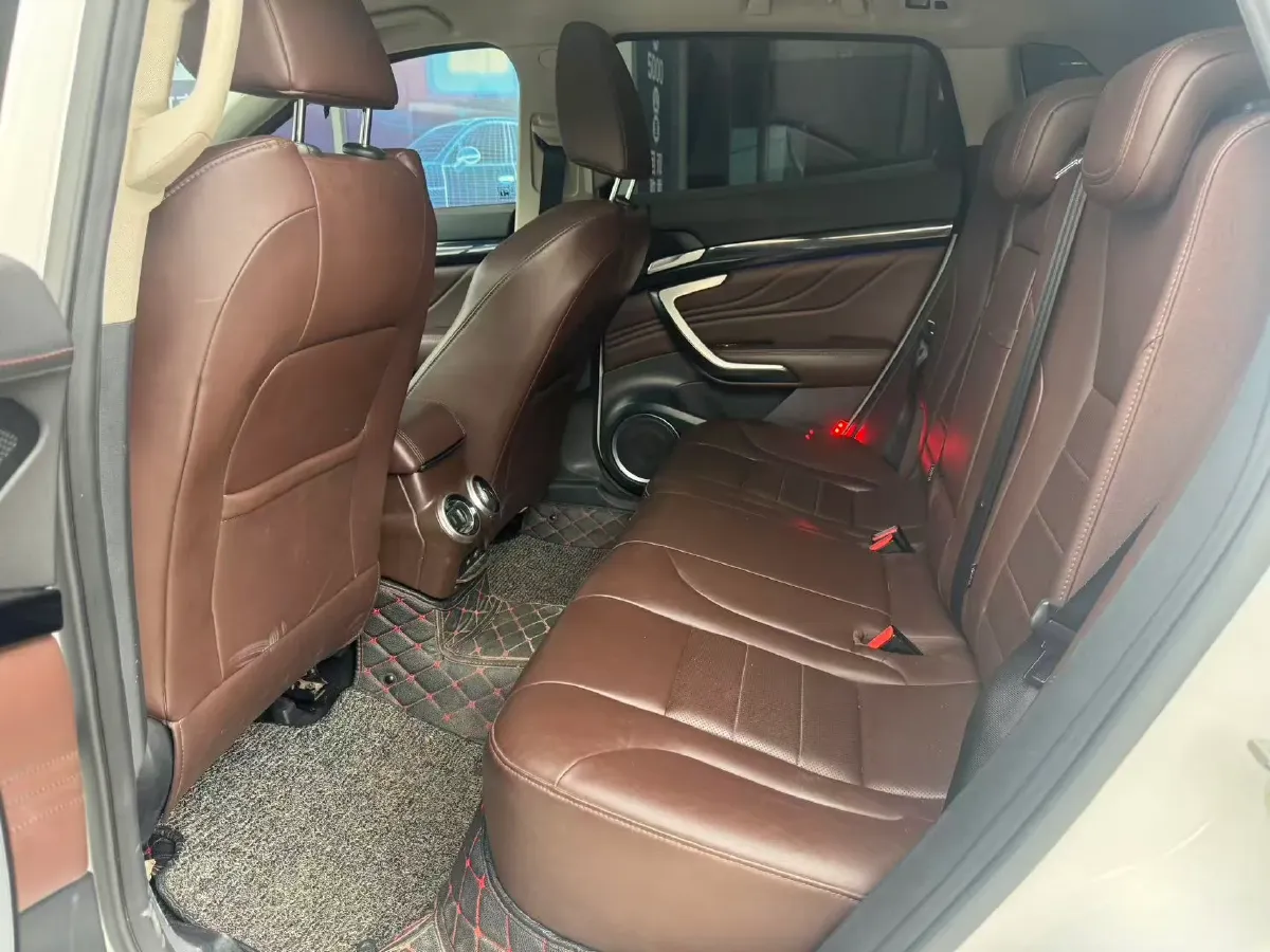 2017 WEY VV7 2.0T 234HP L4 7DCT,autocango,china used car exporter,china ev exporter,chinese used car exporter,chinese used ev exporter