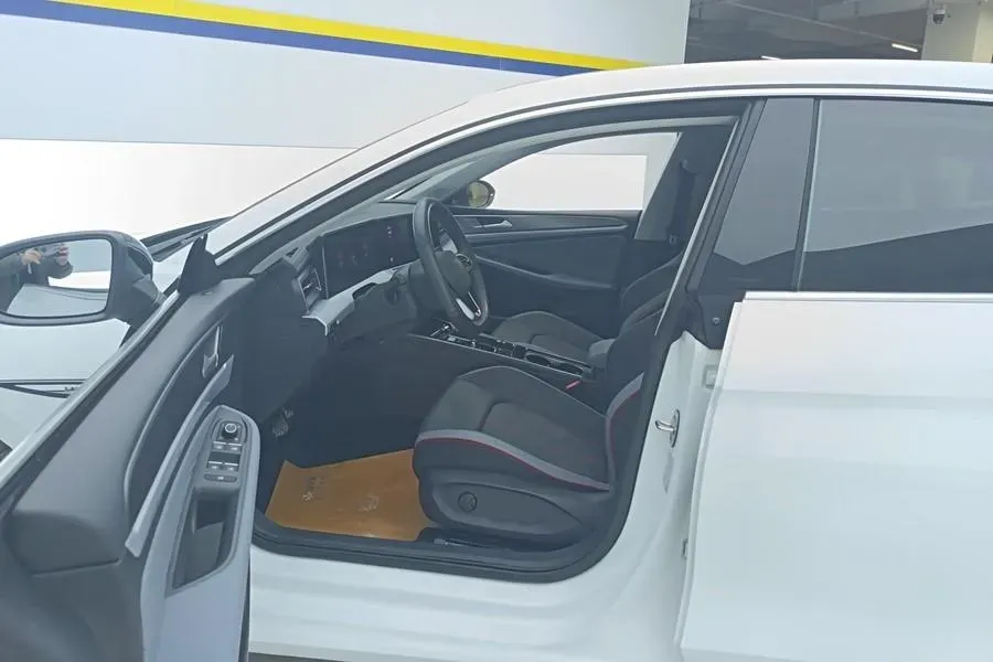 2023 Volkswagen Lamando 1.4T 150HP L4 7DCT,autocango,china used car exporter,china ev exporter,chinese used car exporter,chinese used ev exporter