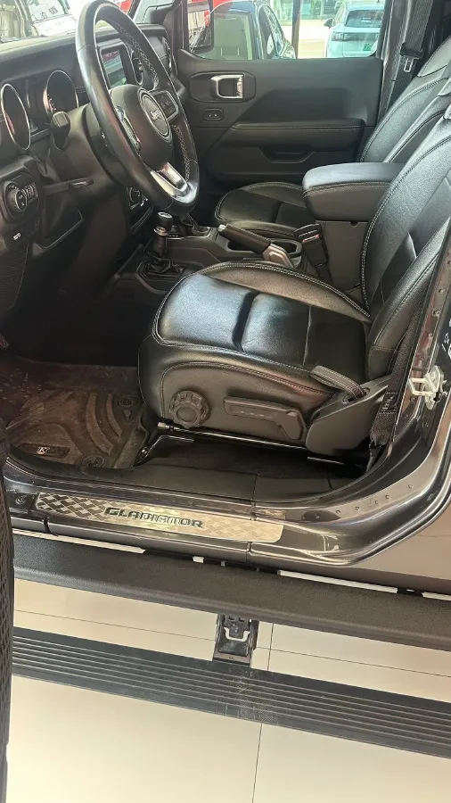 2022 Jeep Gladiator 3.6L 284HP V6 8AT,autocango,china used car exporter,china ev exporter,chinese used car exporter,chinese used ev exporter