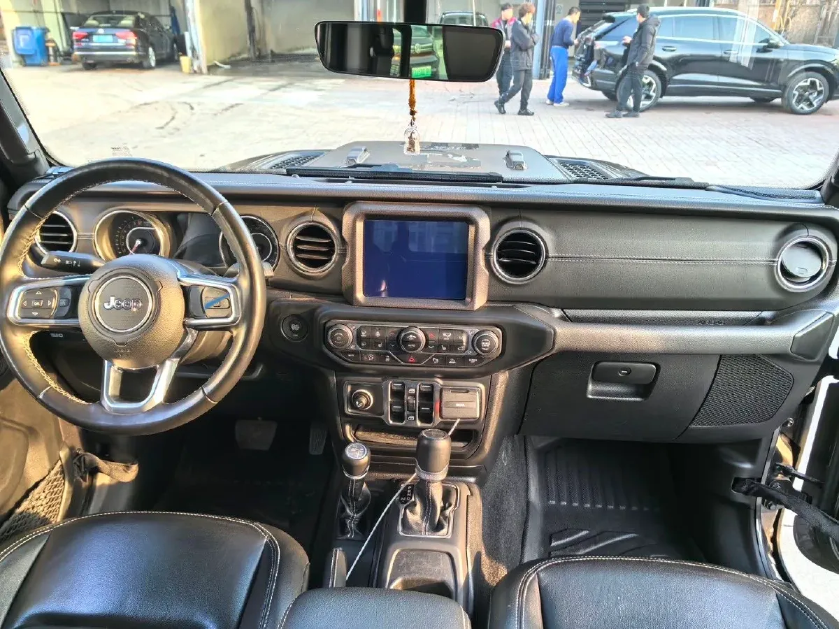 2022 Jeep Gladiator 3.6L 284HP V6 8AT,autocango,china used car exporter,china ev exporter,chinese used car exporter,chinese used ev exporter