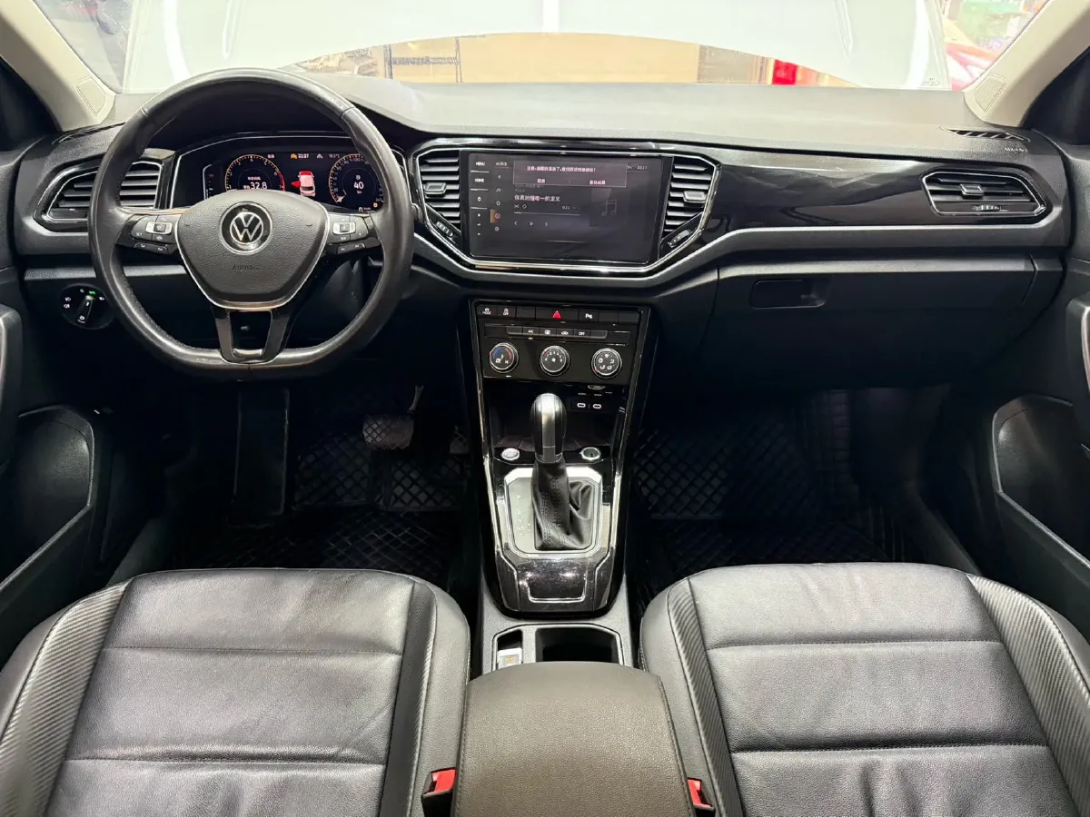 2022 Volkswagen T-Roc 1.4T 150HP L4 7DCT,autocango,china used car exporter,china ev exporter,chinese used car exporter,chinese used ev exporter