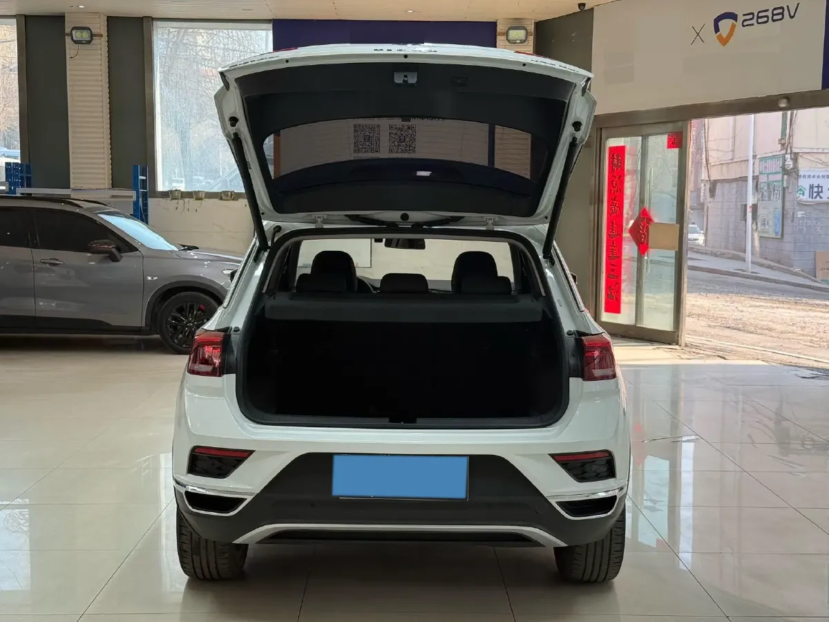 2022 Volkswagen T-Roc 1.4T 150HP L4 7DCT,autocango,china used car exporter,china ev exporter,chinese used car exporter,chinese used ev exporter