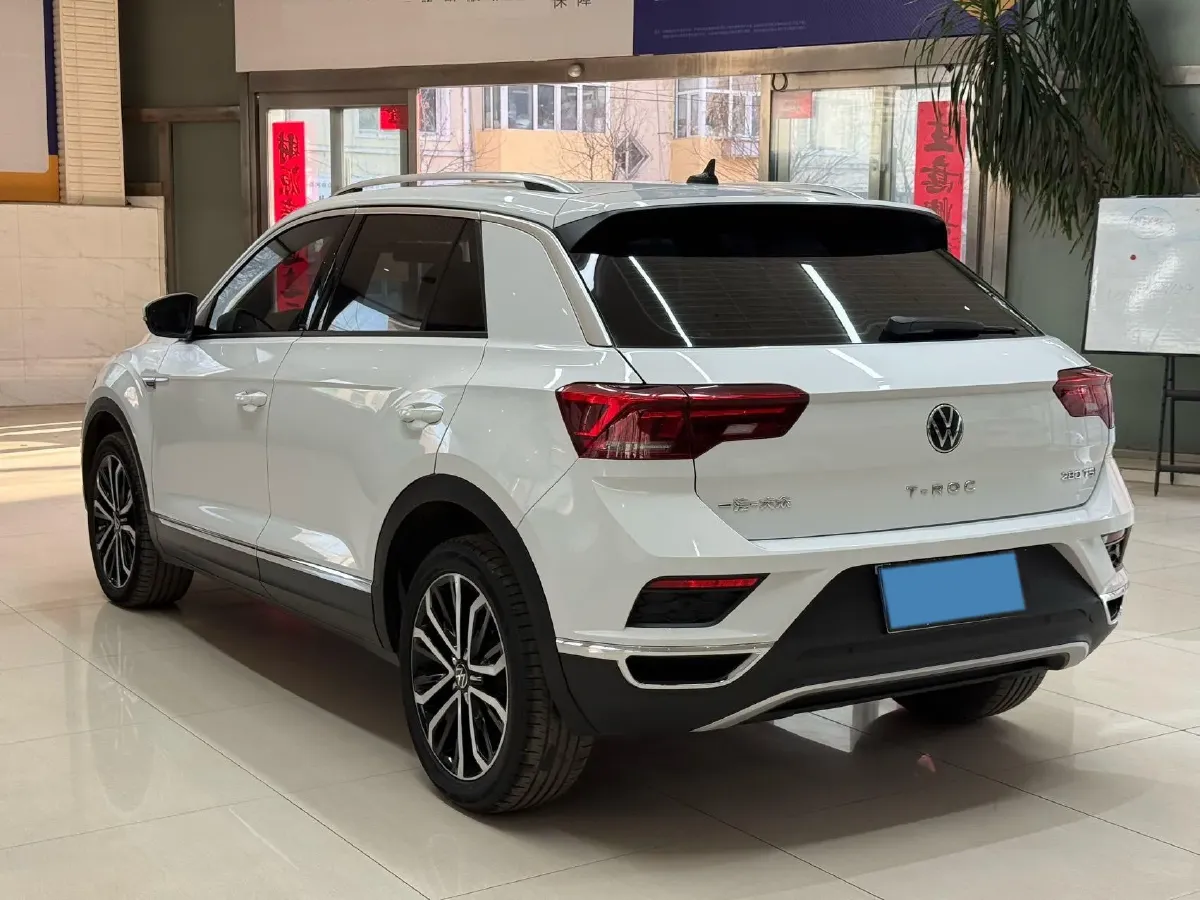 2022 Volkswagen T-Roc 1.4T 150HP L4 7DCT,autocango,china used car exporter,china ev exporter,chinese used car exporter,chinese used ev exporter