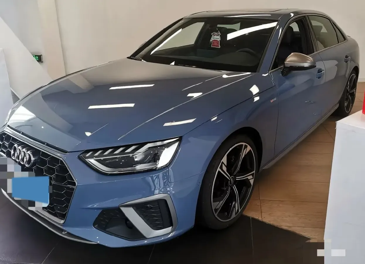 2022 Audi A4L 2.0T 190HP L4 7DCT,autocango,china used car exporter,china ev exporter,chinese used car exporter,chinese used ev exporter