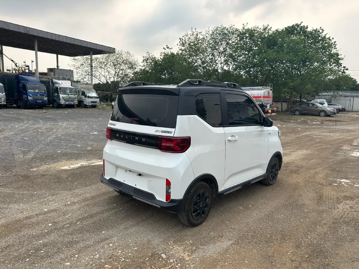 2022 WuLing HongGuang MINI EV BEV 26.5KWH,autocango,china used car exporter,china ev exporter,chinese used car exporter,chinese used ev exporter
