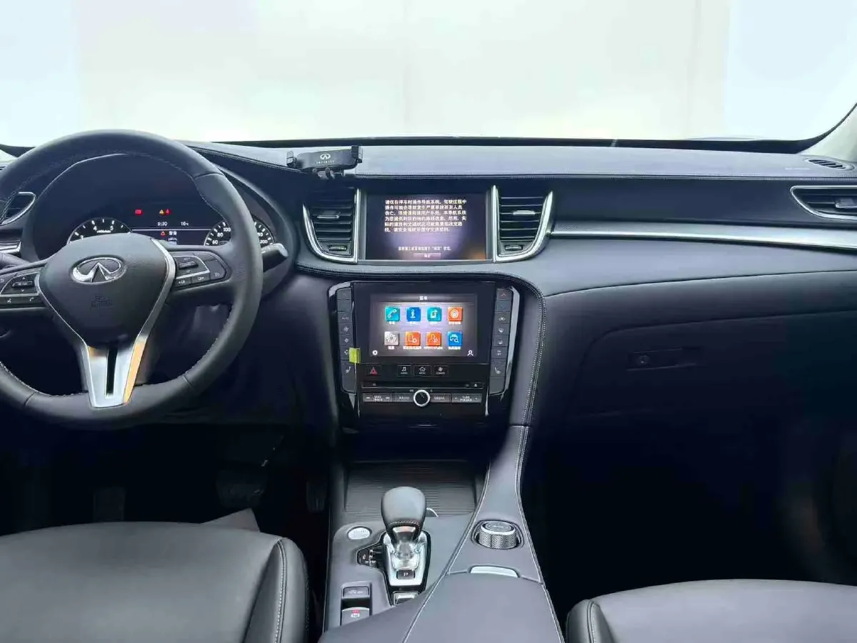 2022 Infiniti QX50 2.0T 261HP L4 CVT,autocango,china used car exporter,china ev exporter,chinese used car exporter,chinese used ev exporter