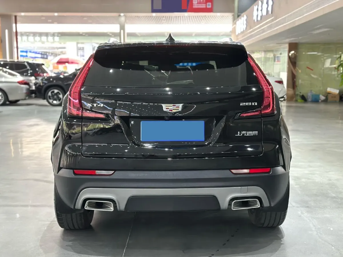 2022 Cadillac XT4 2.0T 237HP L4 9AT,autocango,china used car exporter,china ev exporter,chinese used car exporter,chinese used ev exporter