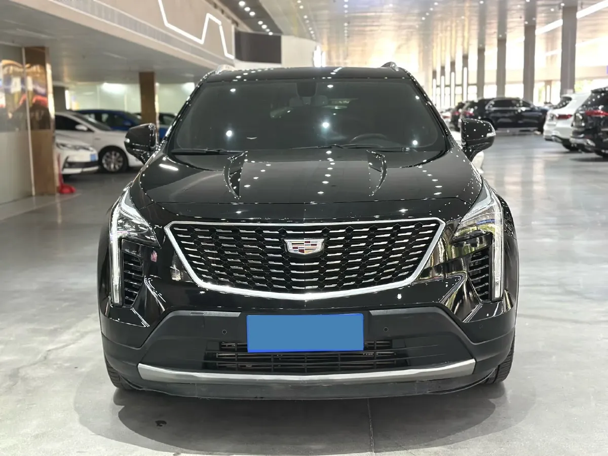 2022 Cadillac XT4 2.0T 237HP L4 9AT,autocango,china used car exporter,china ev exporter,chinese used car exporter,chinese used ev exporter