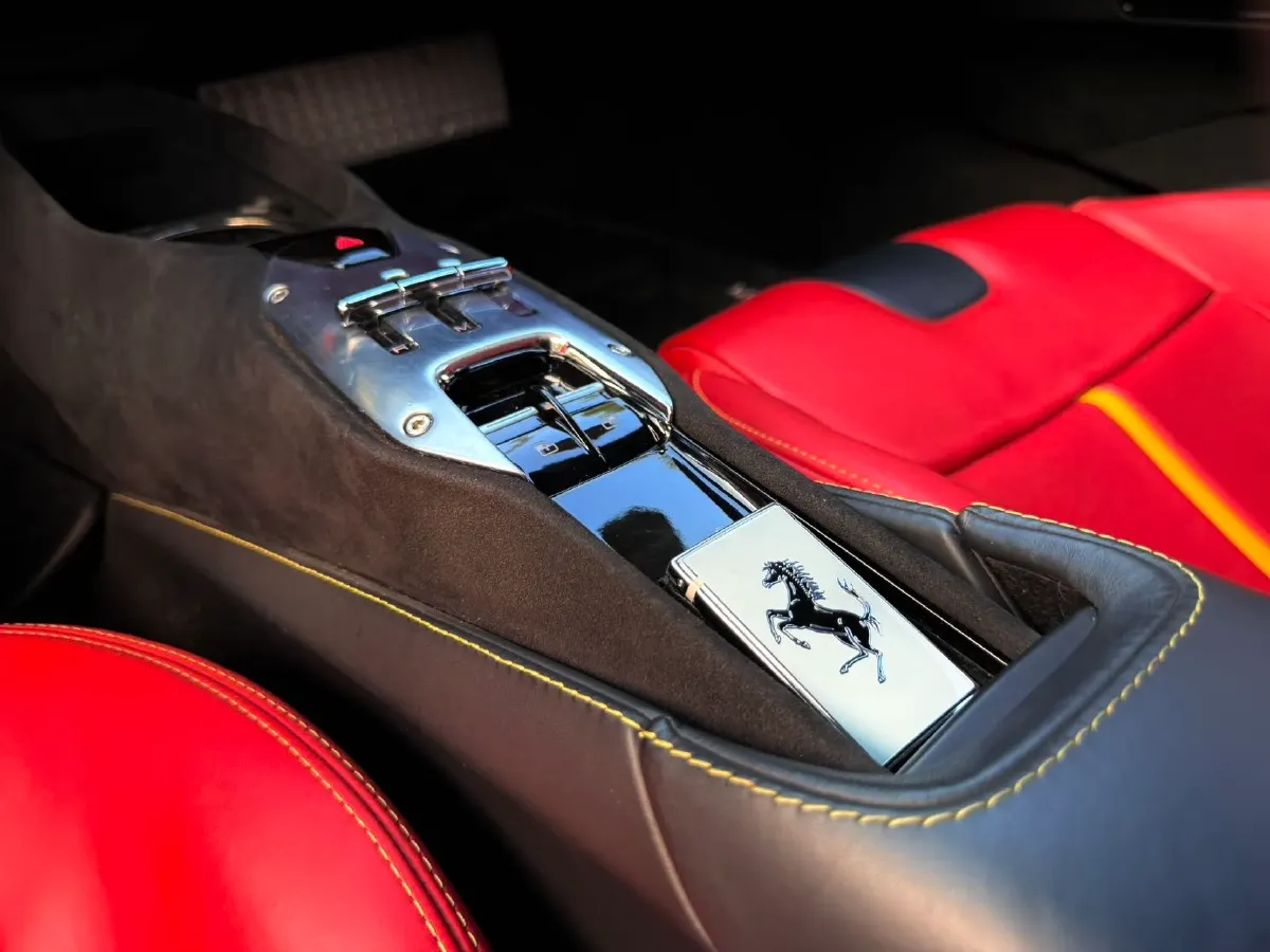 2020 Ferrari SF90 3.9T 781HP V8 8DCT PHEV 7.9KWH,autocango,china used car exporter,china ev exporter,chinese used car exporter,chinese used ev exporter