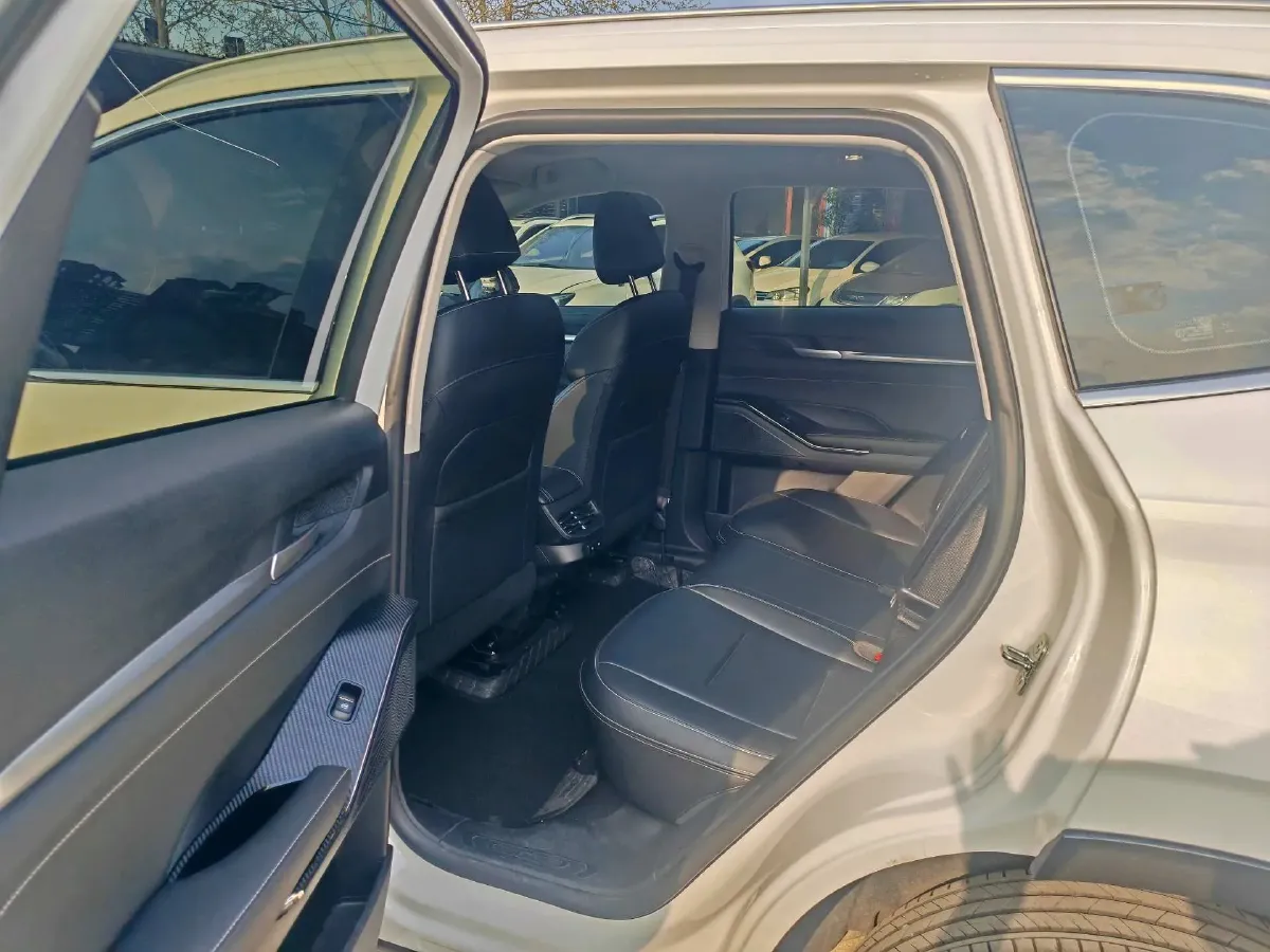 2024 Haval H6 1.5T 184HP L4 7DCT,autocango,china used car exporter,china ev exporter,chinese used car exporter,chinese used ev exporter