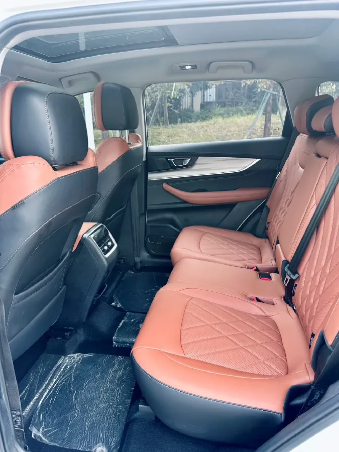 2022 ChangAn CS75 Plus 2.0T 233HP L4 8AT,autocango,china used car exporter,china ev exporter,chinese used car exporter,chinese used ev exporter