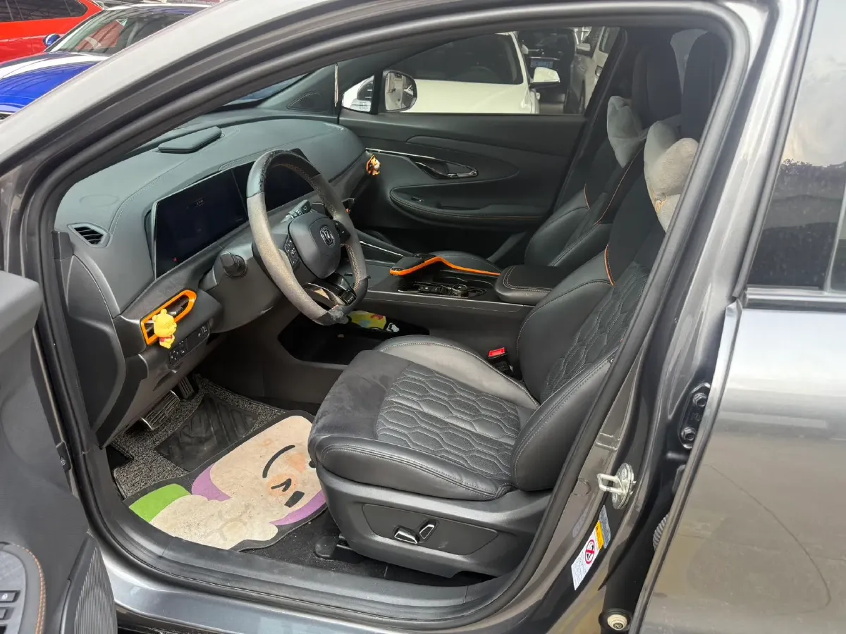 2022 ChangAn UNI-T 1.5T 188HP L4 7DCT,autocango,china used car exporter,china ev exporter,chinese used car exporter,chinese used ev exporter