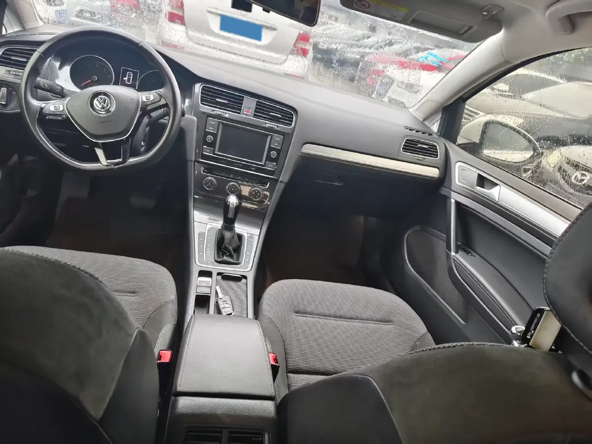 2018 Volkswagen Golf 1.6L 110HP L4 6AT,autocango,china used car exporter,china ev exporter,chinese used car exporter,chinese used ev exporter