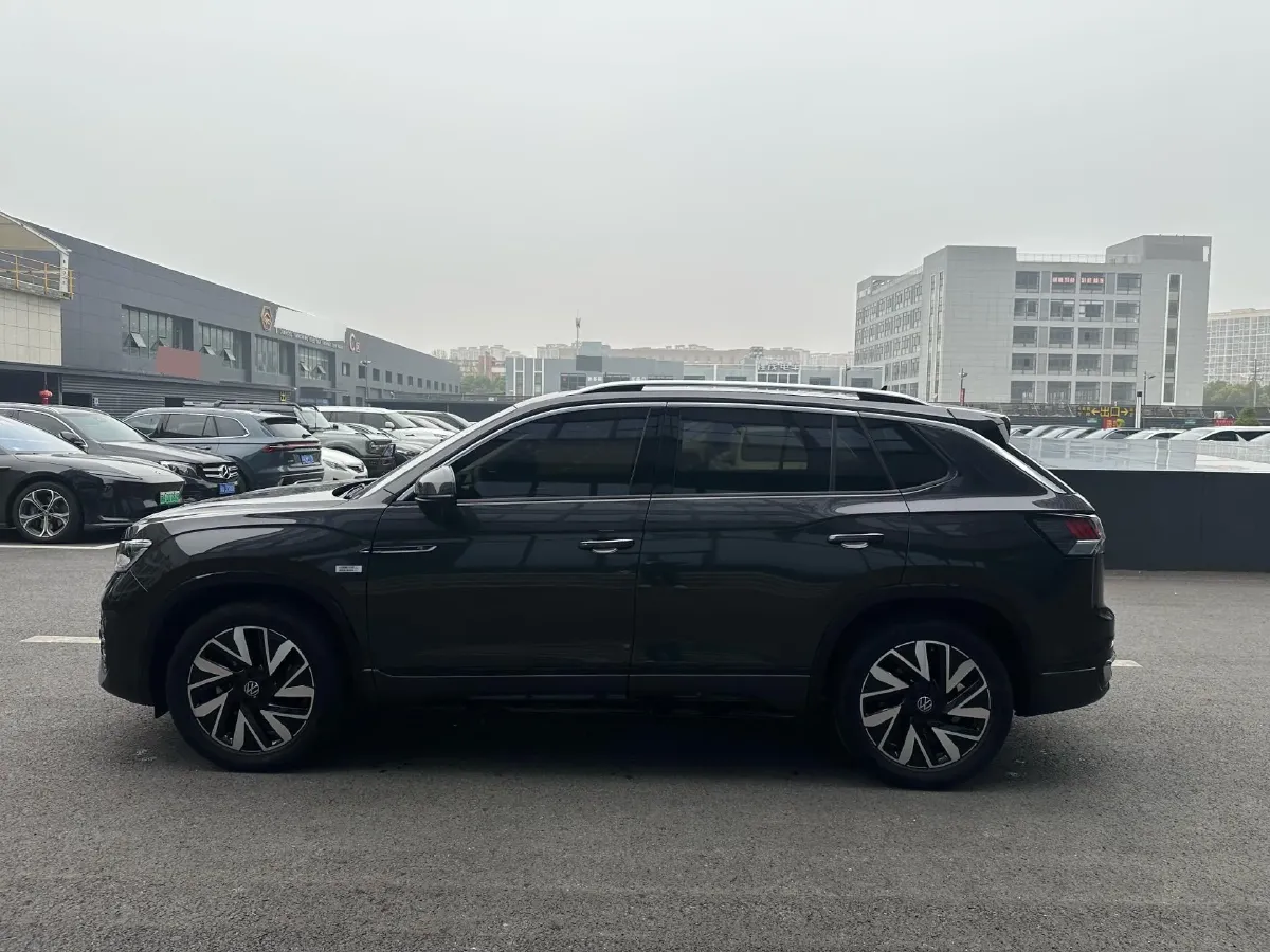 2024 Volkswagen Tayron 2.0T 186HP L4 7DCT,autocango,china used car exporter,china ev exporter,chinese used car exporter,chinese used ev exporter