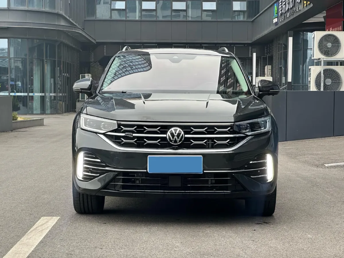 2024 Volkswagen Tayron 2.0T 186HP L4 7DCT,autocango,china used car exporter,china ev exporter,chinese used car exporter,chinese used ev exporter