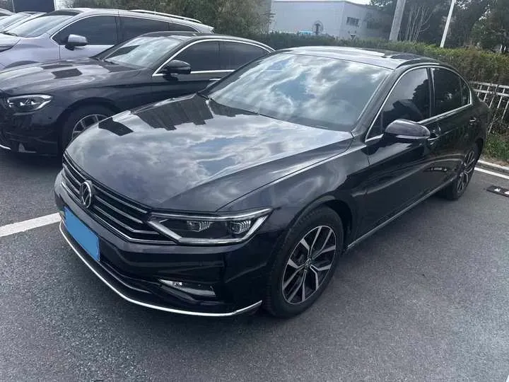 2020 Volkswagen Magotan 2.0T 186HP L4 7DCT,autocango,china used car exporter,china ev exporter,chinese used car exporter,chinese used ev exporter