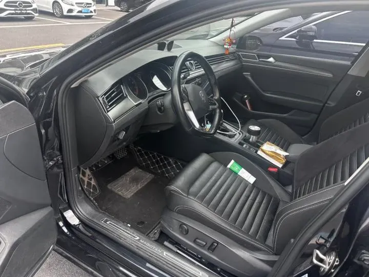 2020 Volkswagen Magotan 2.0T 186HP L4 7DCT,autocango,china used car exporter,china ev exporter,chinese used car exporter,chinese used ev exporter