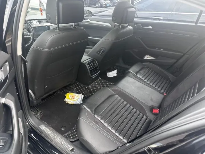 2020 Volkswagen Magotan 2.0T 186HP L4 7DCT,autocango,china used car exporter,china ev exporter,chinese used car exporter,chinese used ev exporter