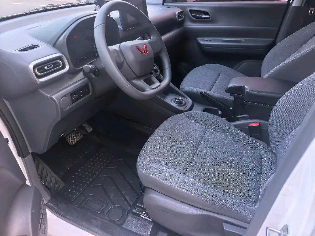 2025 WuLing HongGuang New Energy REEV 99HP REEV,autocango,china used car exporter,china ev exporter,chinese used car exporter,chinese used ev exporter