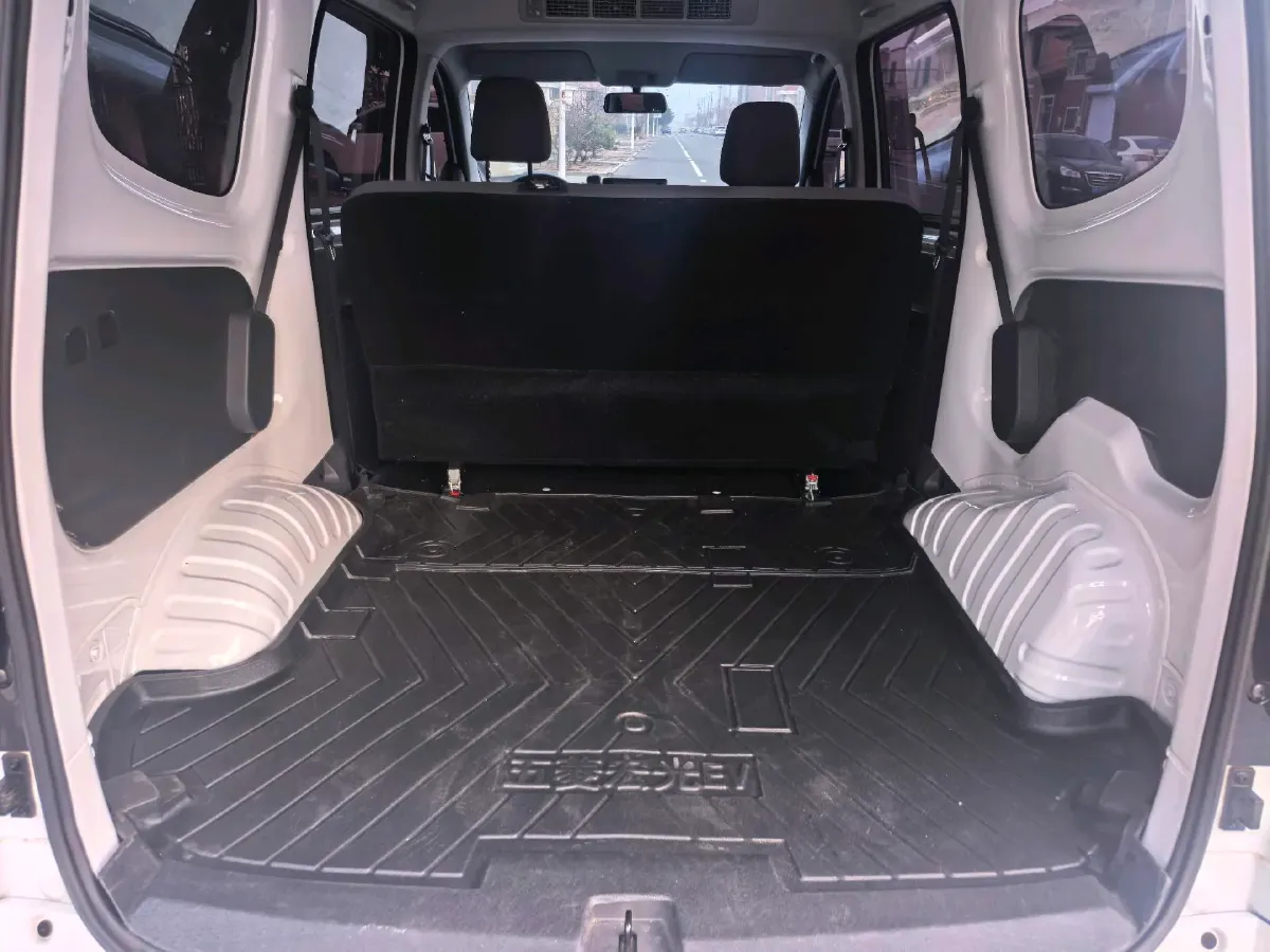 2025 WuLing HongGuang New Energy REEV 99HP REEV,autocango,china used car exporter,china ev exporter,chinese used car exporter,chinese used ev exporter