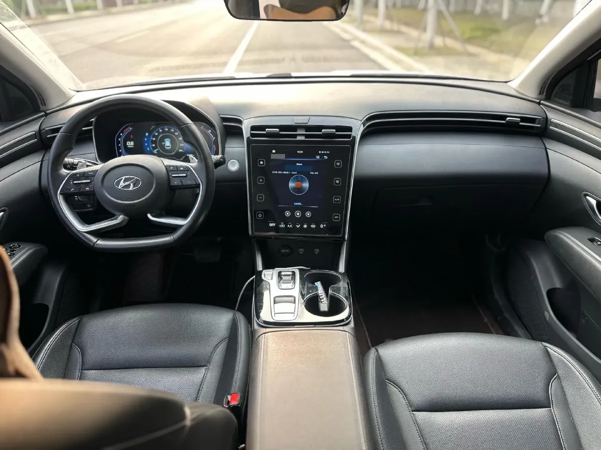 2021 Hyundai Tucson 1.5T 200HP L4 7DCT,autocango,china used car exporter,china ev exporter,chinese used car exporter,chinese used ev exporter