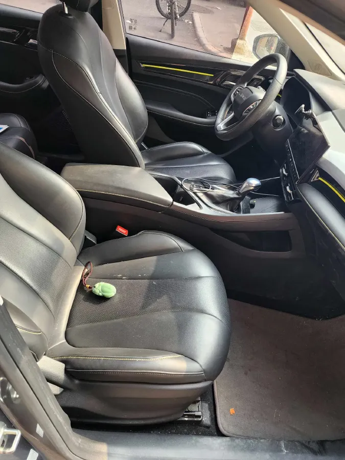 2021 Roewe i5 1.5L 120HP L4 CVT,autocango,china used car exporter,china ev exporter,chinese used car exporter,chinese used ev exporter