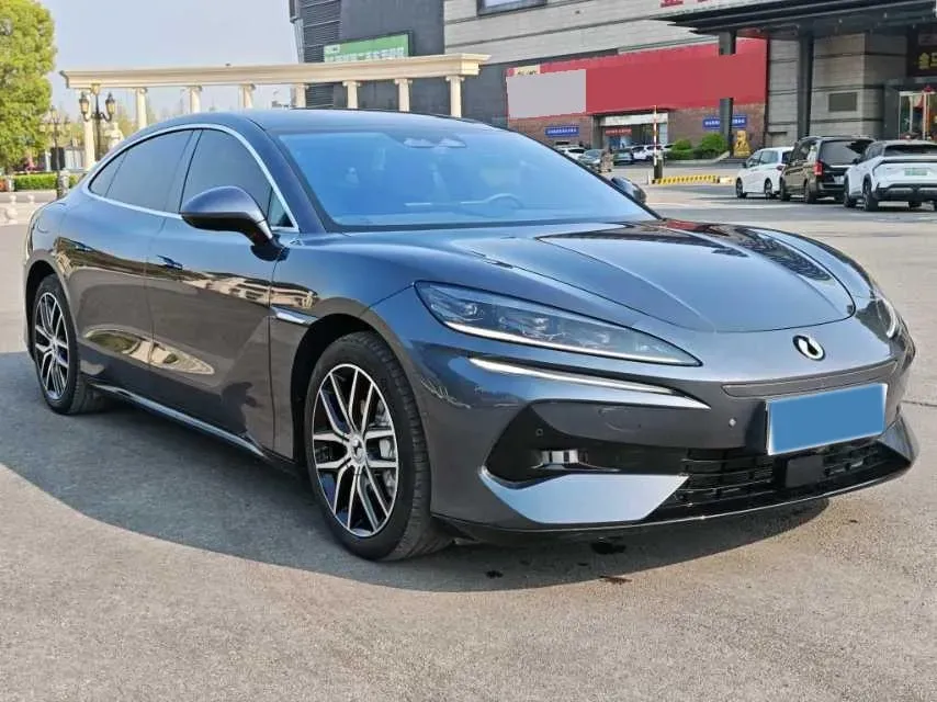 2024 Denza DenzaZ9 2.0T 207HP L4 E-CVT PHEV 38.5KWH,autocango,china used car exporter,china ev exporter,chinese used car exporter,chinese used ev exporter