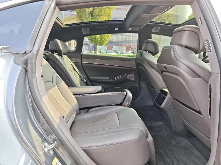 2024 Denza DenzaZ9 2.0T 207HP L4 E-CVT PHEV 38.5KWH,autocango,china used car exporter,china ev exporter,chinese used car exporter,chinese used ev exporter