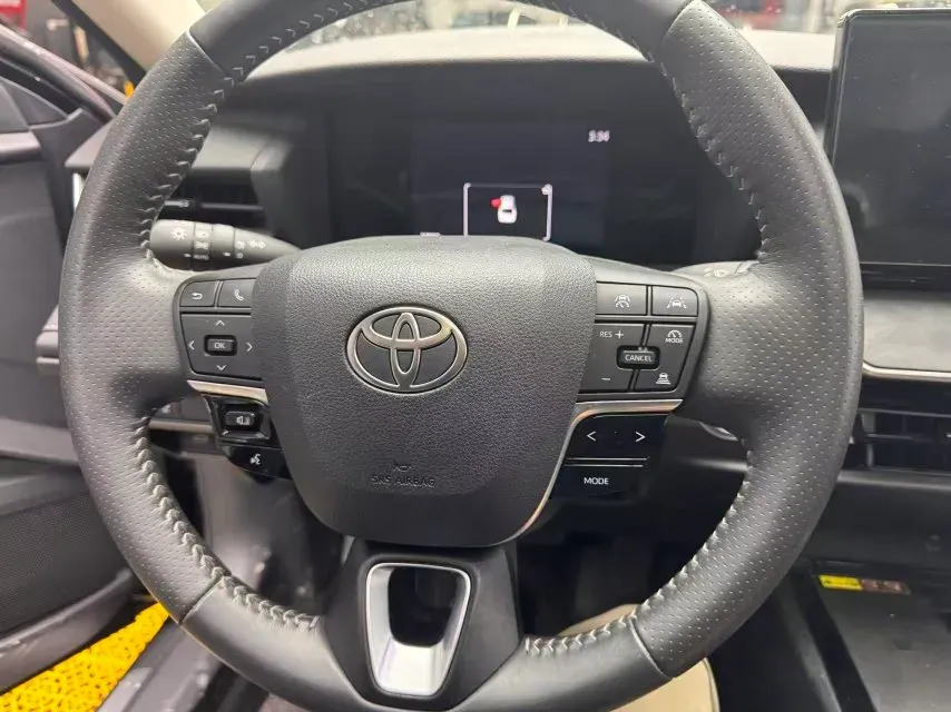 2024 Toyota Camry 2.0L 173HP L4 CVT,autocango,china used car exporter,china ev exporter,chinese used car exporter,chinese used ev exporter