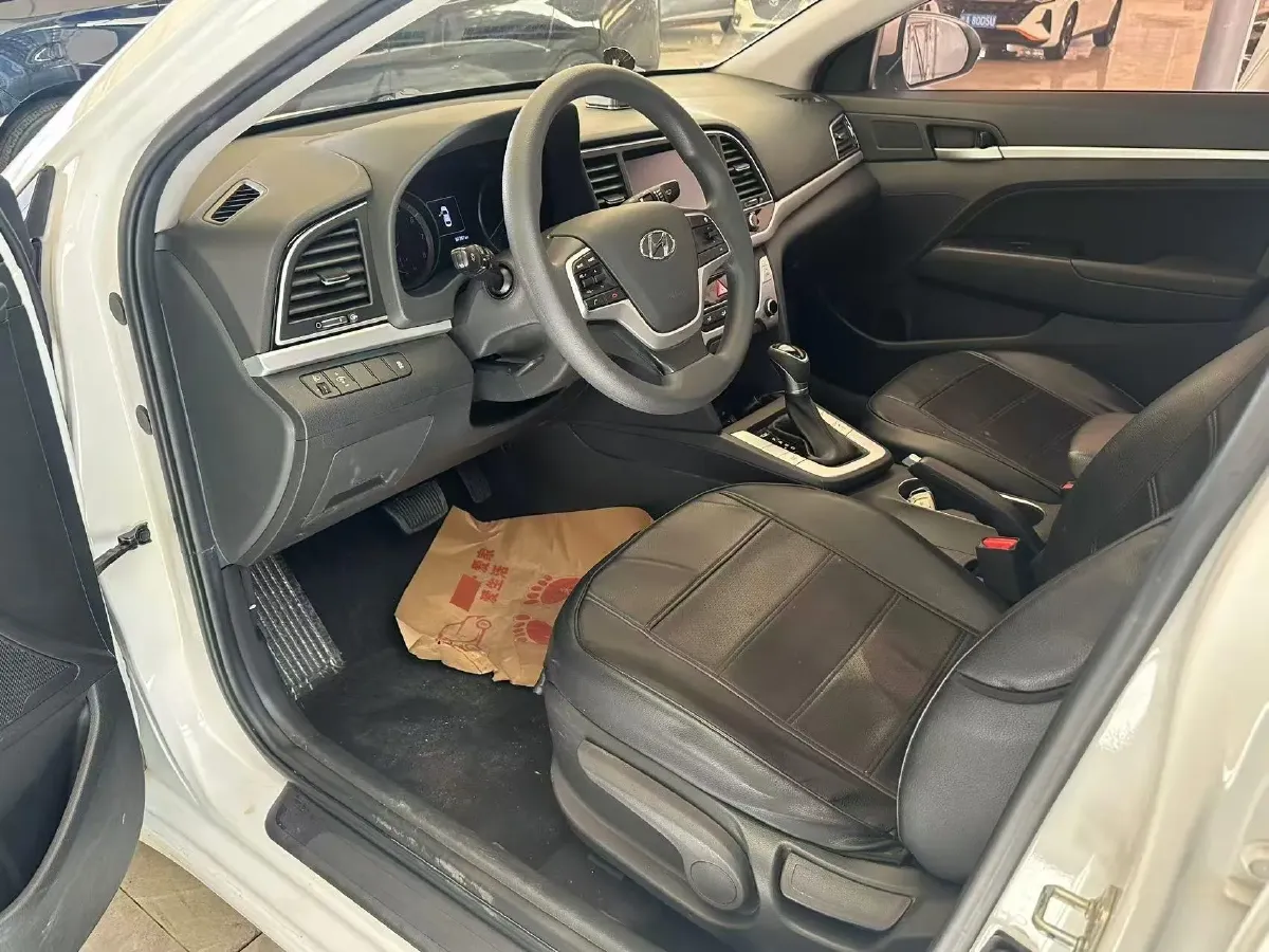 2018 Hyundai Elantra 1.6L 130HP L4 6AT,autocango,china used car exporter,china ev exporter,chinese used car exporter,chinese used ev exporter