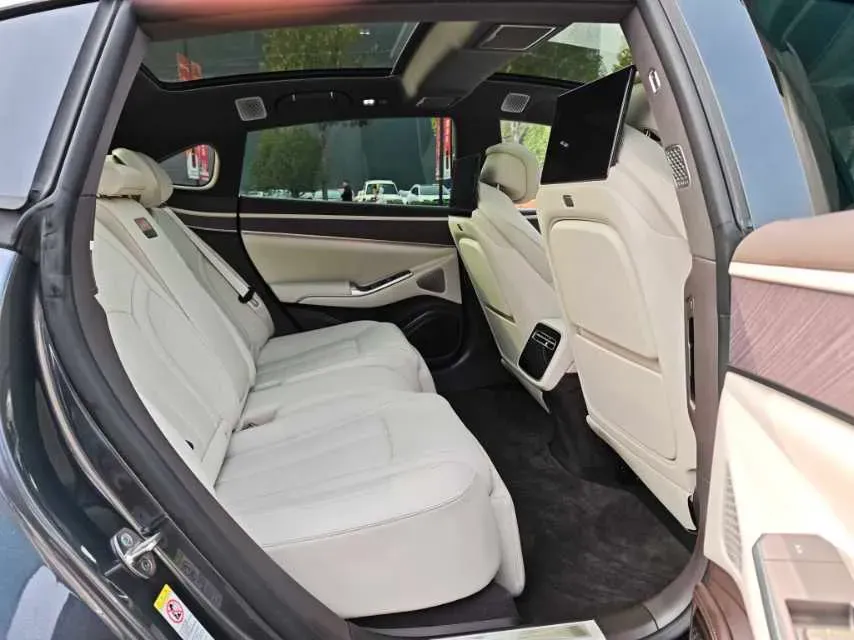 2024 Denza DenzaZ9 2.0T 207HP L4 E-CVT PHEV 38.5KWH,autocango,china used car exporter,china ev exporter,chinese used car exporter,chinese used ev exporter