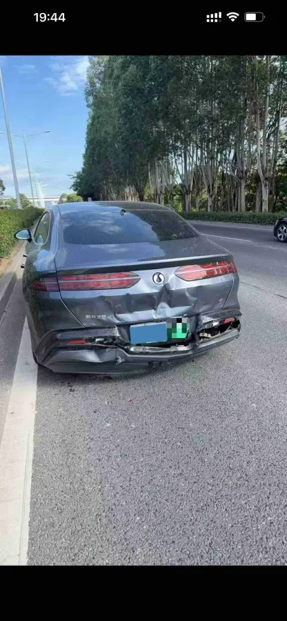 2024 Denza DenzaZ9 2.0T 207HP L4 E-CVT PHEV 38.5KWH,autocango,china used car exporter,china ev exporter,chinese used car exporter,chinese used ev exporter