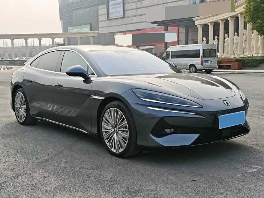 2024 Denza DenzaZ9 2.0T 207HP L4 E-CVT PHEV 38.5KWH,autocango,china used car exporter,china ev exporter,chinese used car exporter,chinese used ev exporter