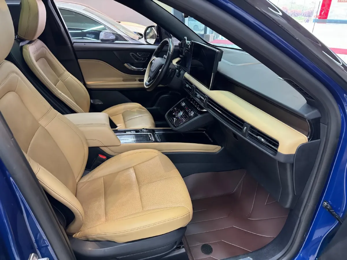 2022 Lincoln Corsair 2.0T 245HP L4 8AT,autocango,china used car exporter,china ev exporter,chinese used car exporter,chinese used ev exporter