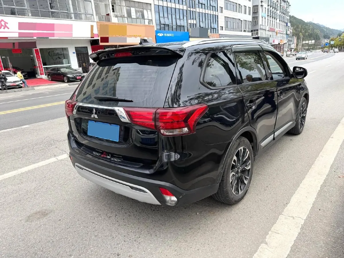 2019 Mitsubishi Outlander 2.0L 166HP L4 CVT,autocango,china used car exporter,china ev exporter,chinese used car exporter,chinese used ev exporter