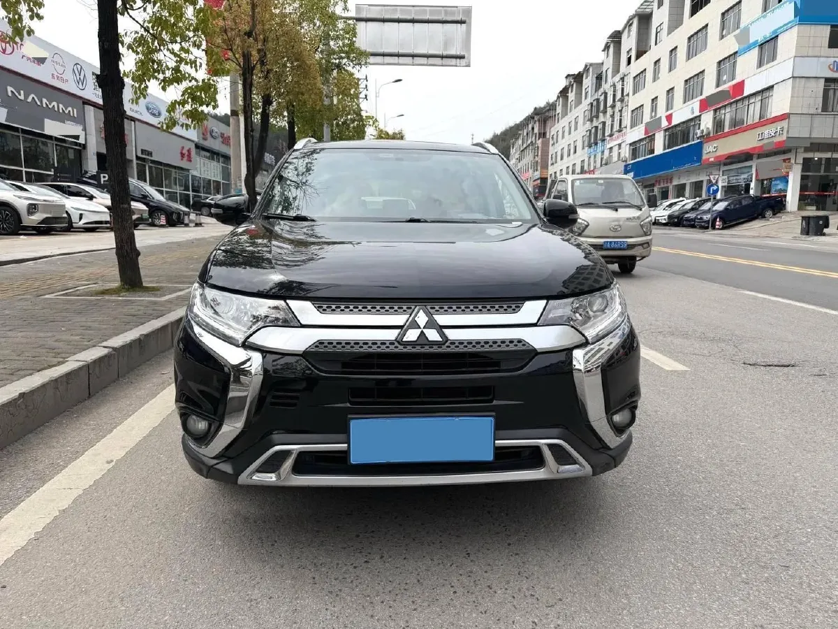 2019 Mitsubishi Outlander 2.0L 166HP L4 CVT,autocango,china used car exporter,china ev exporter,chinese used car exporter,chinese used ev exporter