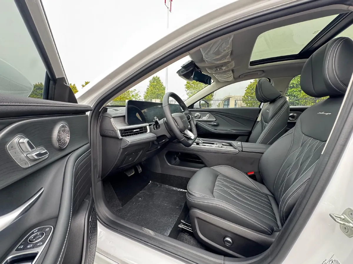 2024 Chery Arrizo 8 1.6T 197HP L4 7DCT,autocango,china used car exporter,china ev exporter,chinese used car exporter,chinese used ev exporter