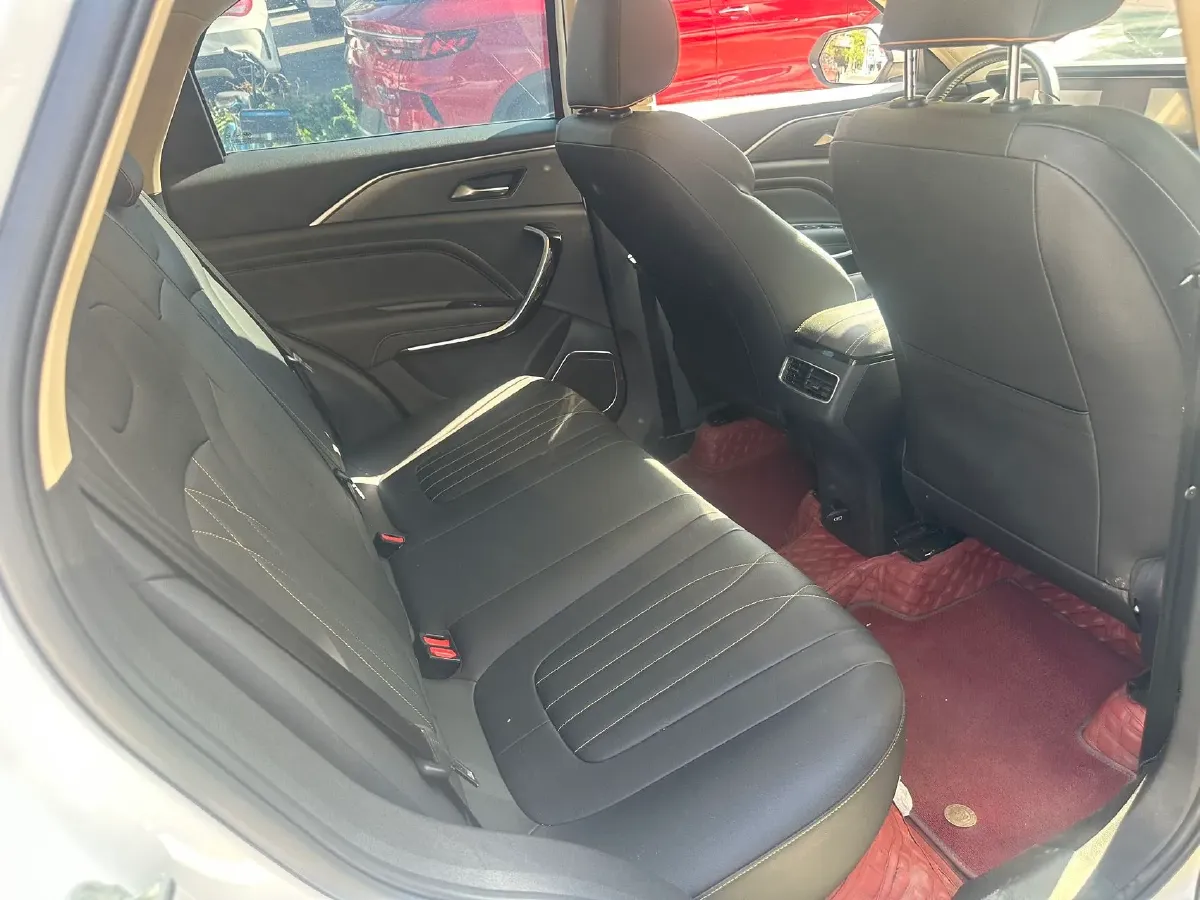 2023 Bestune T77 1.5T 169HP L4 7DCT,autocango,china used car exporter,china ev exporter,chinese used car exporter,chinese used ev exporter