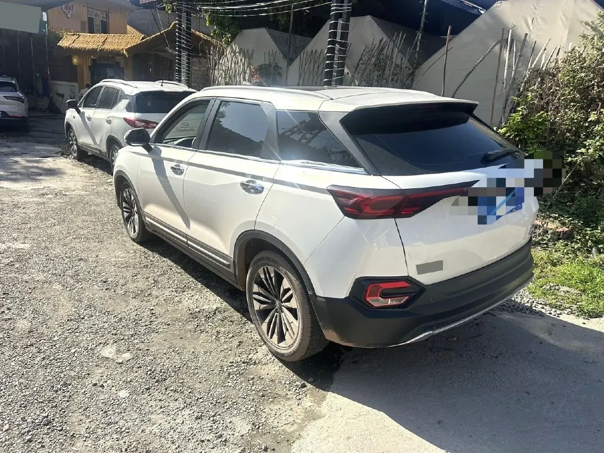 2023 Bestune T77 1.5T 169HP L4 7DCT,autocango,china used car exporter,china ev exporter,chinese used car exporter,chinese used ev exporter